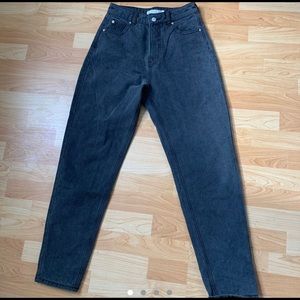 Women’s loose jeans